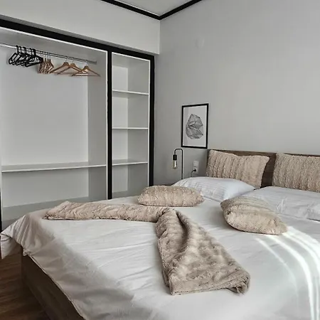 Appartement Black And White 2 *