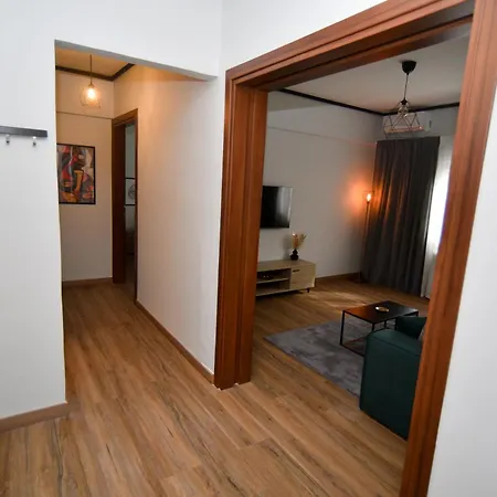 아파트 Black And White 2 *