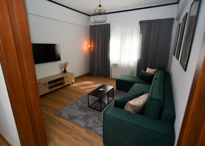 Black And White 2 דירה